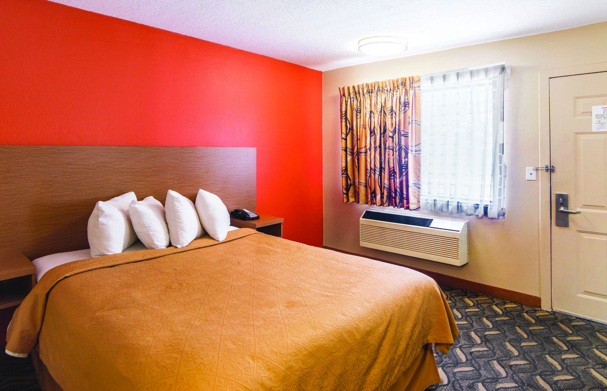 Days Inn & Suites By Wyndham Arlington Near Six Flags חדר תמונה